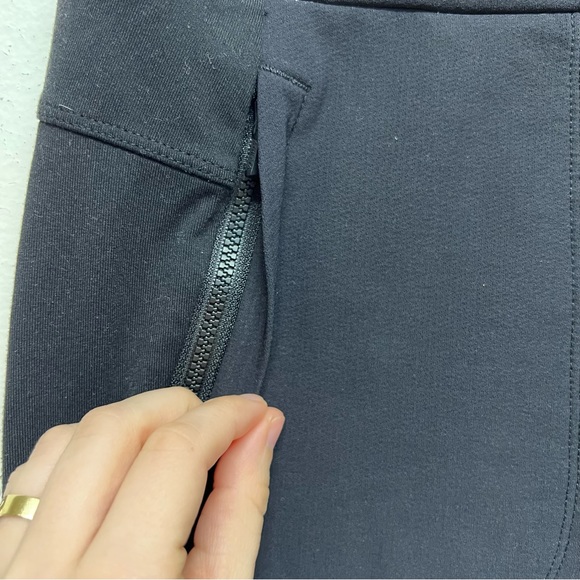 Athleta Cargo Style Leggings - Picture 4 of 9